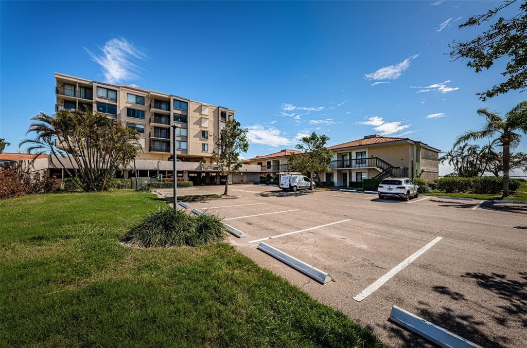 6104 PALMA DEL MAR BOULEVARD S UNIT 109 ST PETERSBURG, FL 33715
