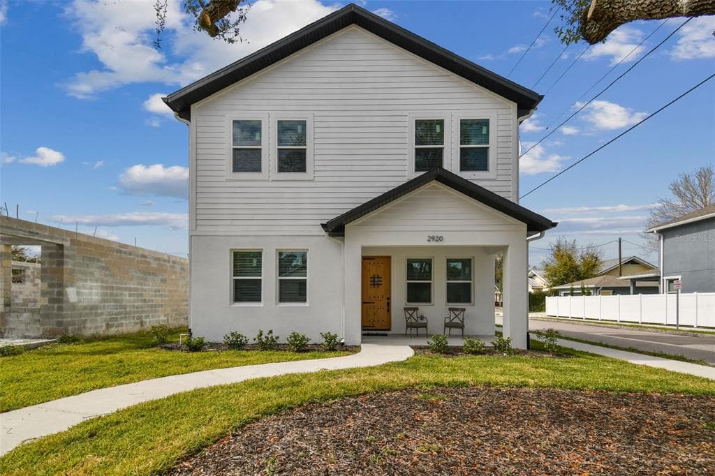 2920 N WOODROW AVENUE TAMPA, FL 33602