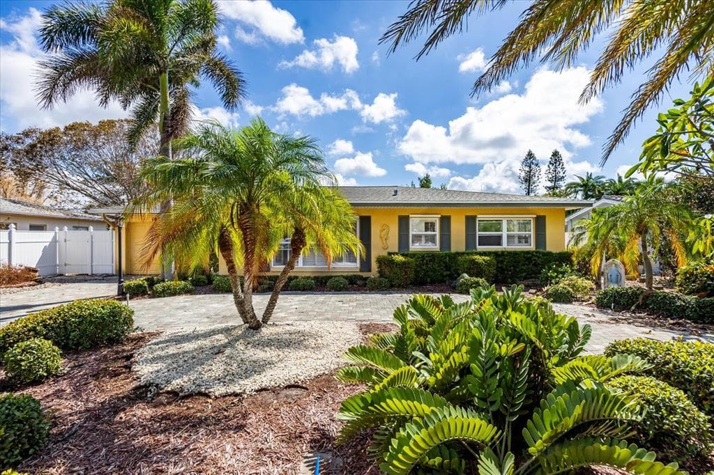 10203 3RD STREET E TREASURE ISLAND, FL 33706