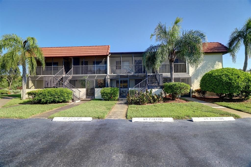 2420 WINDING CREEK BOULEVARD UNIT 111 CLEARWATER, FL 33761