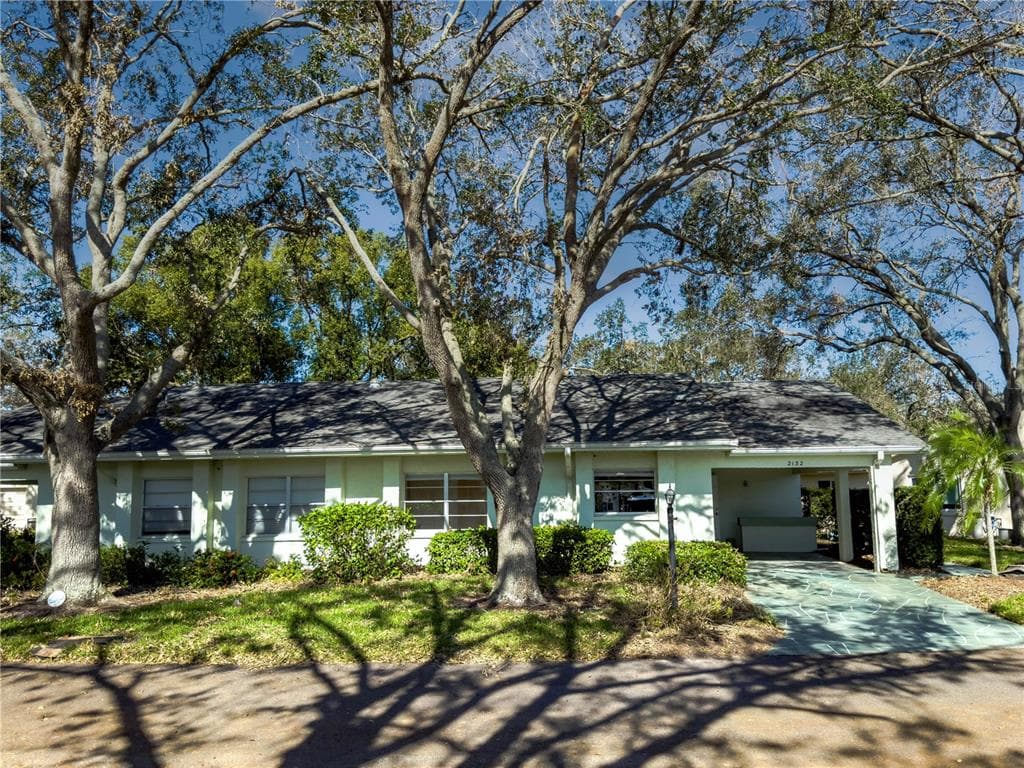 2132 HAILSTONE CIRCLE UNIT 378 SUN CITY CENTER, FL 33573