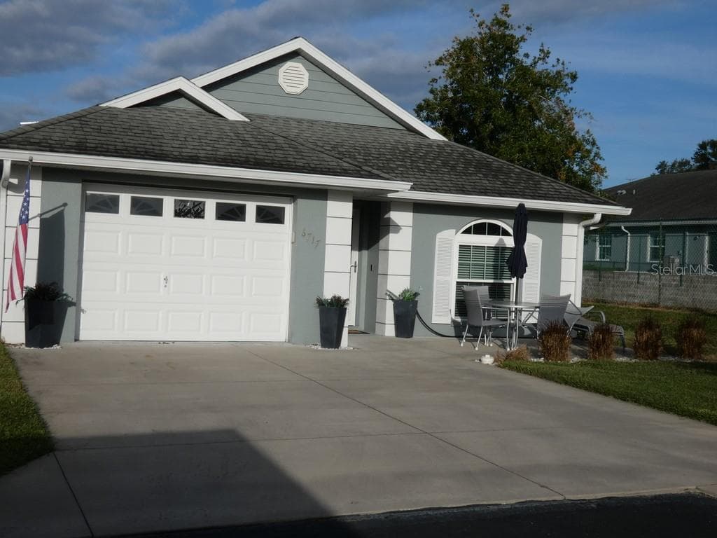 6717 HOLLY COURT ZEPHYRHILLS, FL 33542