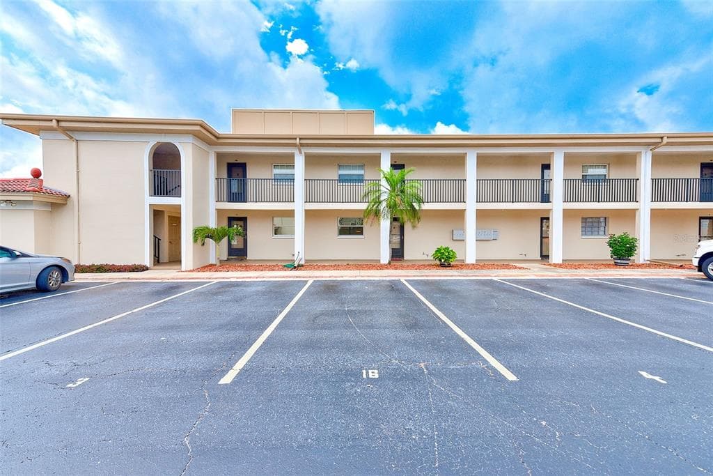 10280 IMPERIAL POINT DRIVE W UNIT 2 LARGO, FL 33774