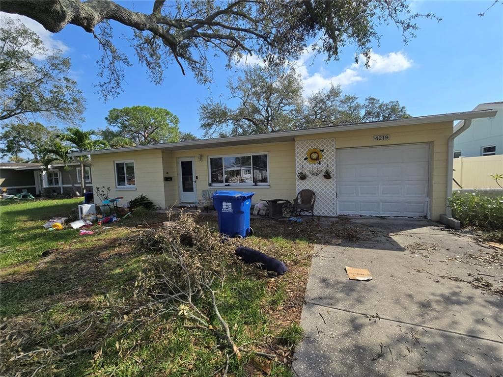 4219 HUNTINGTON STREET NE ST PETERSBURG, FL 33703