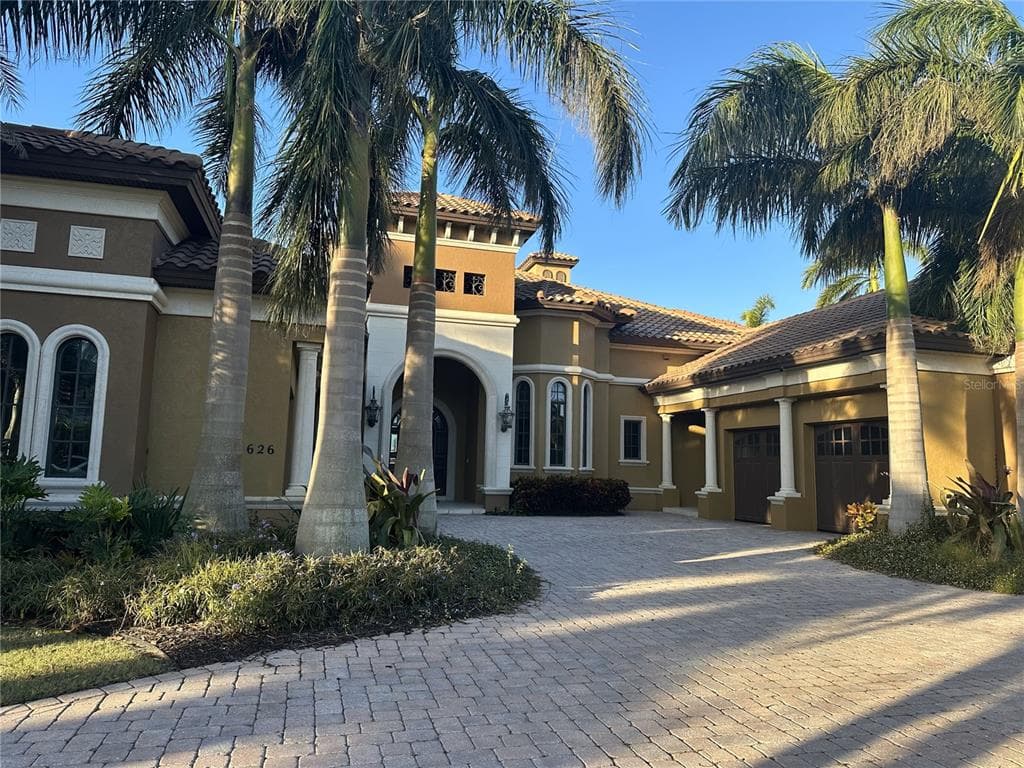626 BALIBAY ROAD APOLLO BEACH, FL 33572