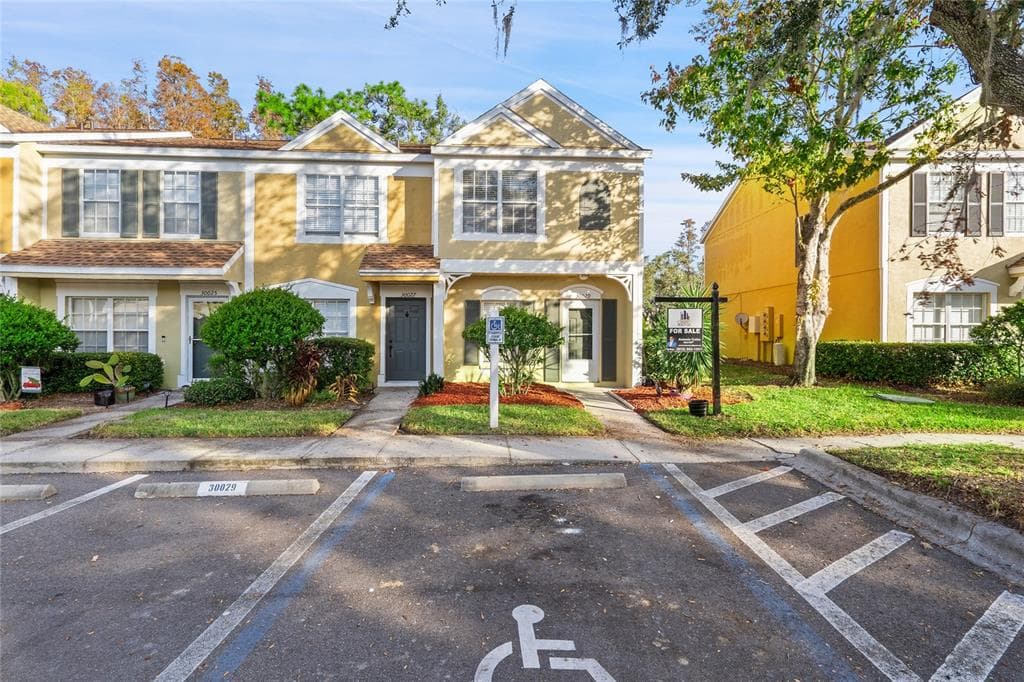 30029 GRANDA HILLS COURT WESLEY CHAPEL, FL 33543