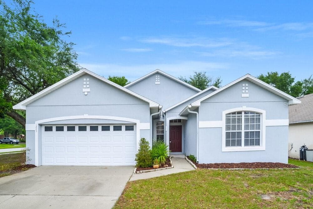 1245 DEKLEVA DRIVE APOPKA, FL 32712