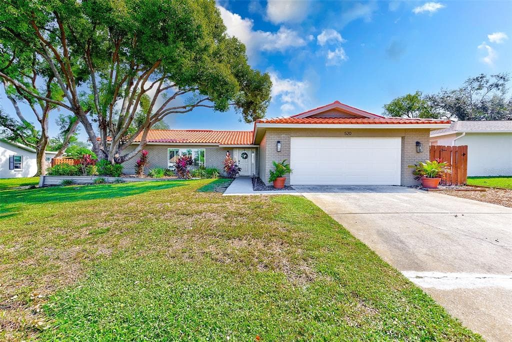 520 PLOVER PLACE PALM HARBOR, FL 34683
