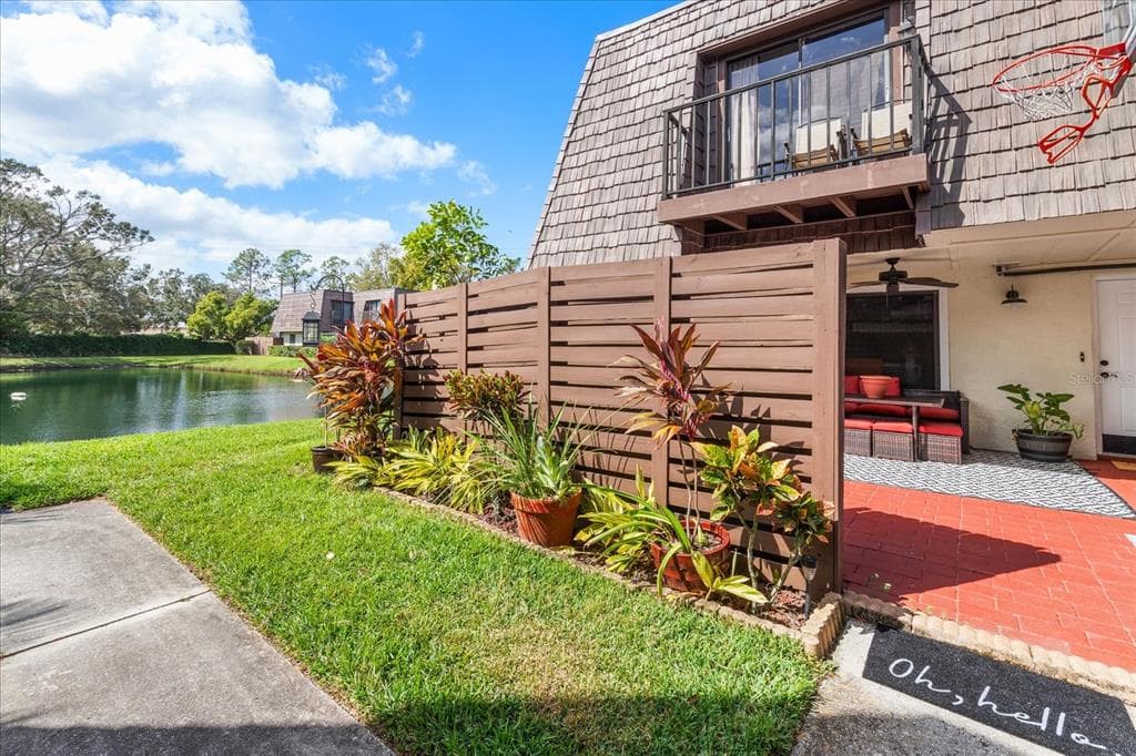 15224 W POND WOODS DRIVE UNIT 12 TAMPA, FL 33618