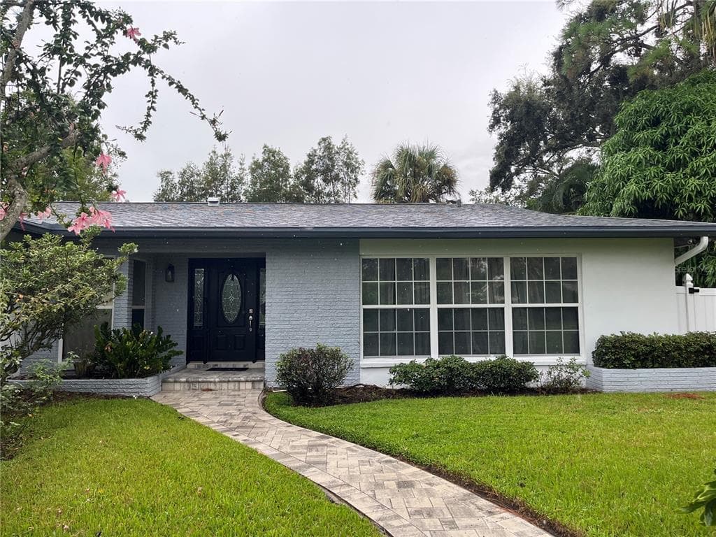 5256 DOVER ST NE ST PETERSBURG, FL 33703