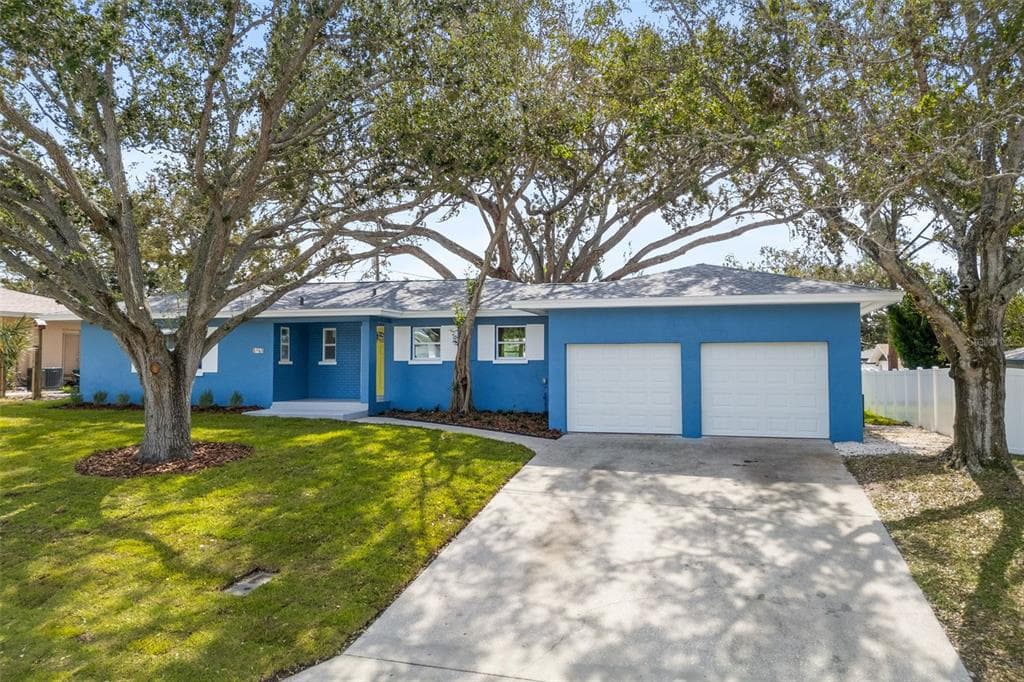 929 HILLWOOD DRIVE DUNEDIN, FL 34698