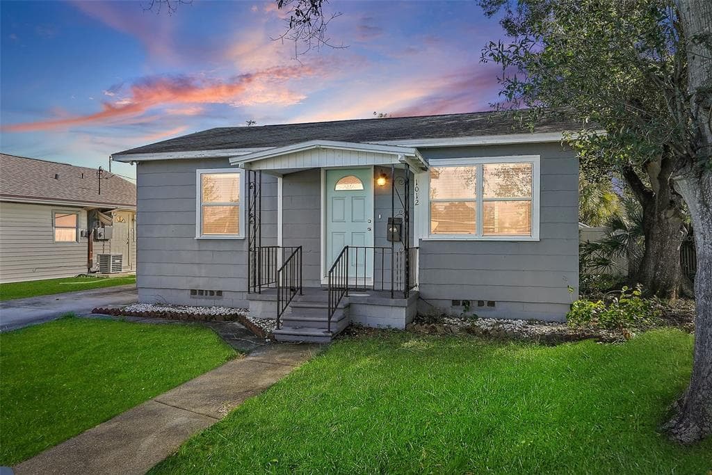 1012 57TH AVENUE N ST PETERSBURG, FL 33703