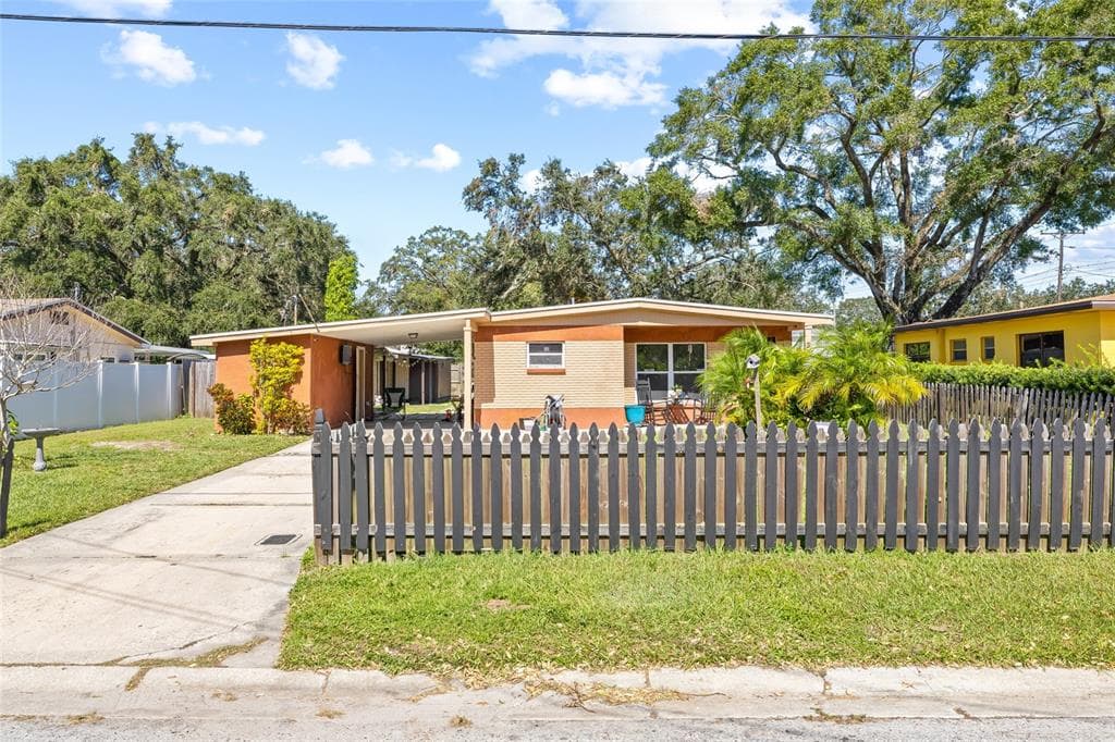 3216 E FERN STREET TAMPA, FL 33610