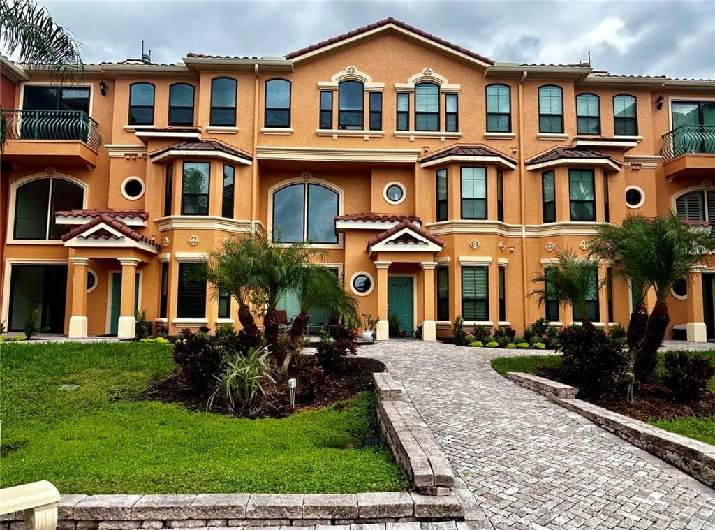 2725 VIA CIPRIANI UNIT 715B