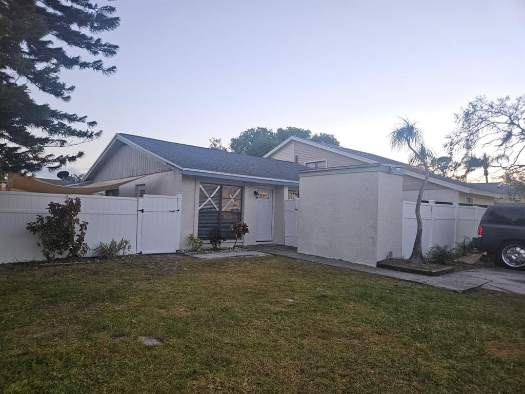 5102 REDWILLOW COURT TAMPA, FL 33624