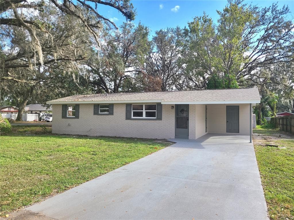 38200 ARCHER AVENUE ZEPHYRHILLS, FL 33541