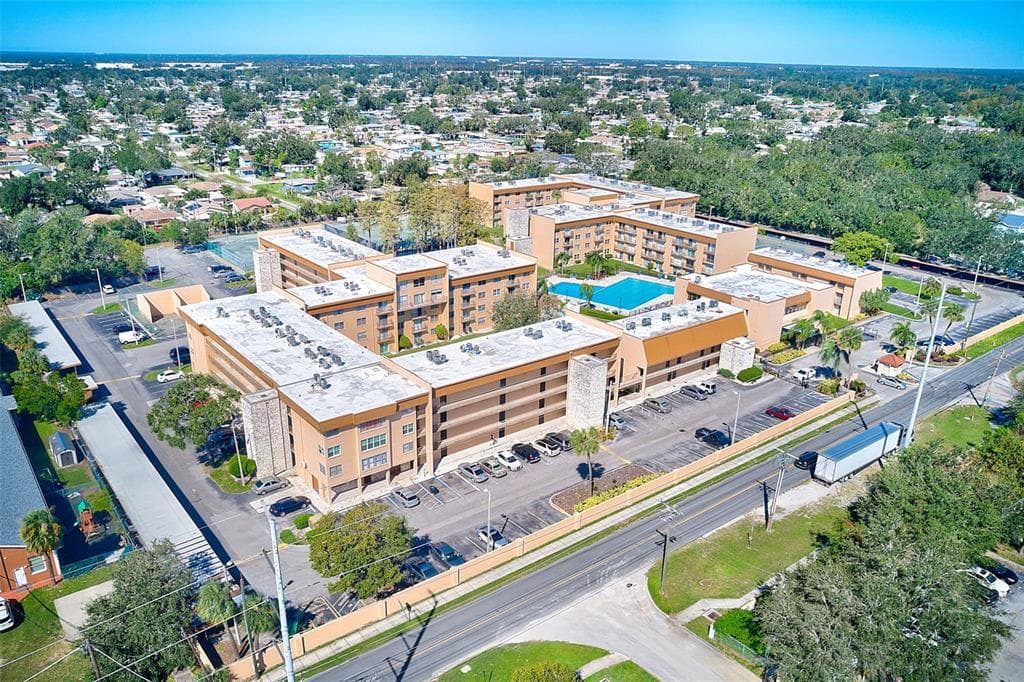 5820 N CHURCH AVENUE UNIT 103 TAMPA, FL 33614