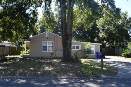 1214 W MARJORIE STREET LAKELAND, FL 33815