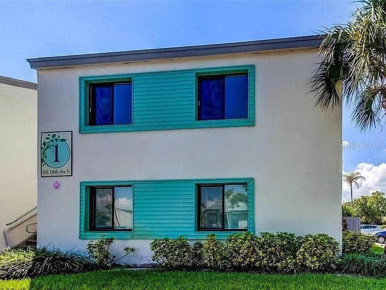 876 116TH AVENUE N UNIT 102 ST PETERSBURG, FL 33716