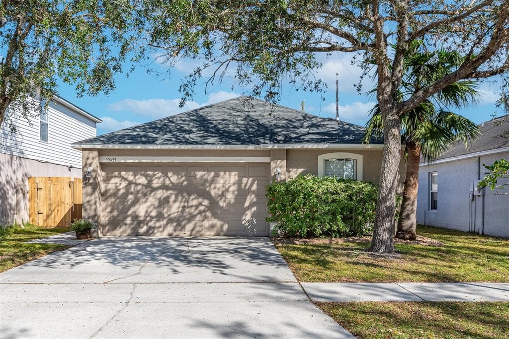 10433 OPUS DRIVE RIVERVIEW, FL 33579