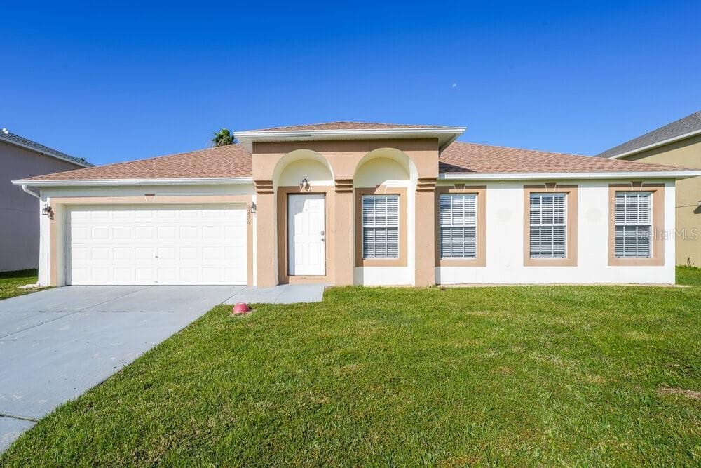 8236 SETTLERS CREEK LOOP LAKELAND, FL 33810