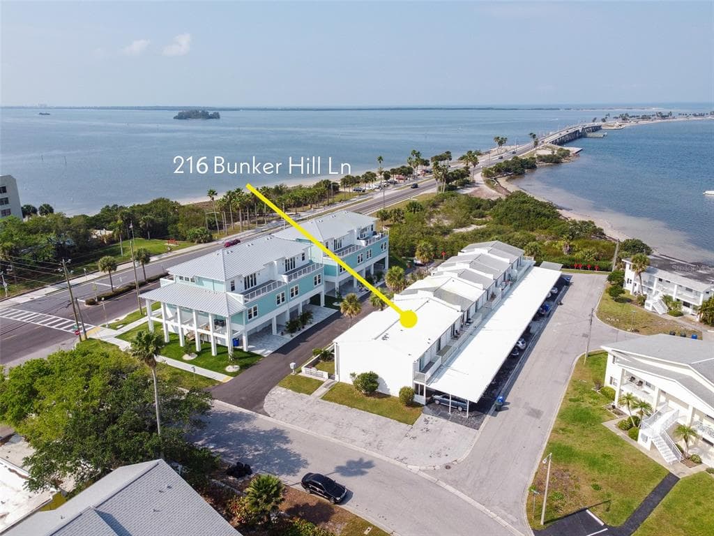 216 BUNKER HILL LANE DUNEDIN, FL 34698