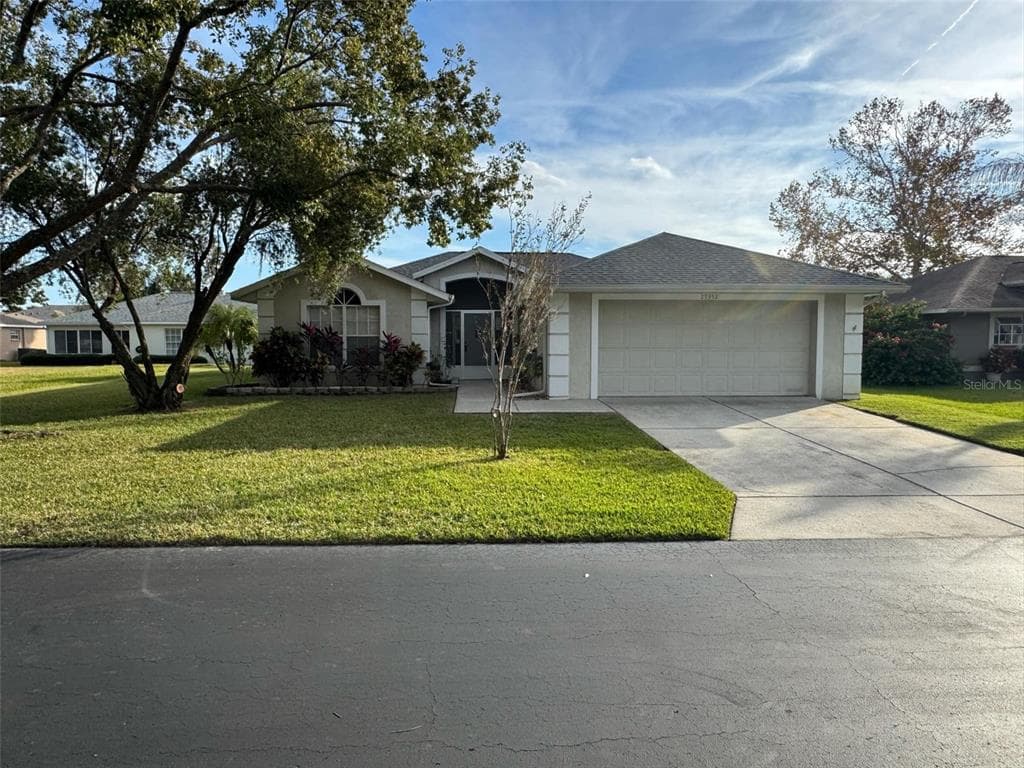29352 SCHINNECOCK HILLS LN SAN ANTONIO, FL 33576