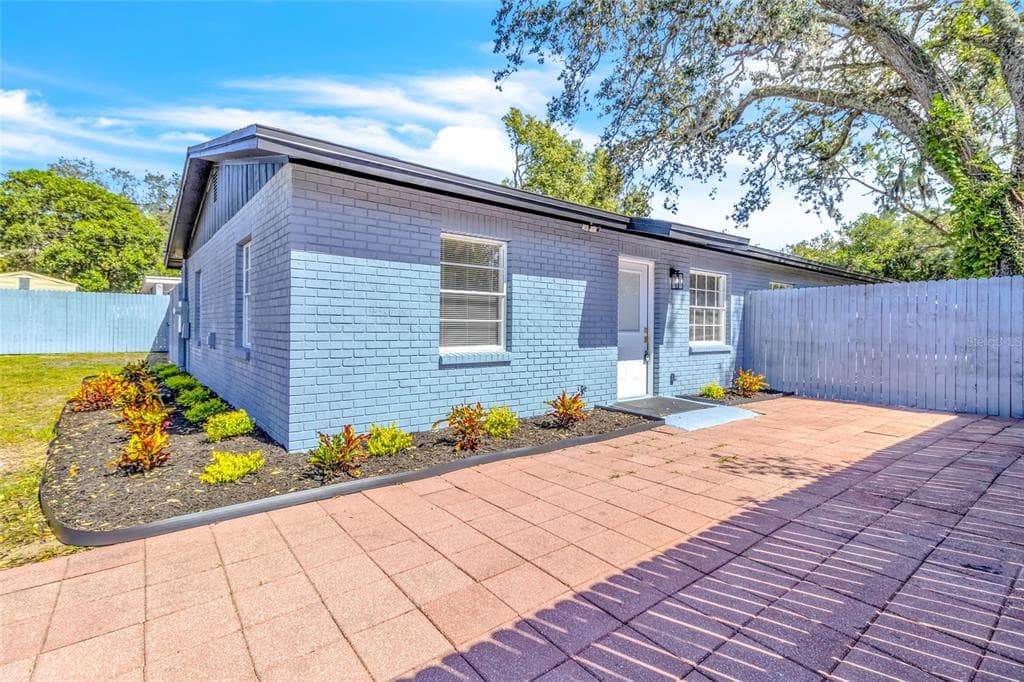 9705 N 15TH STREET TAMPA, FL 33612