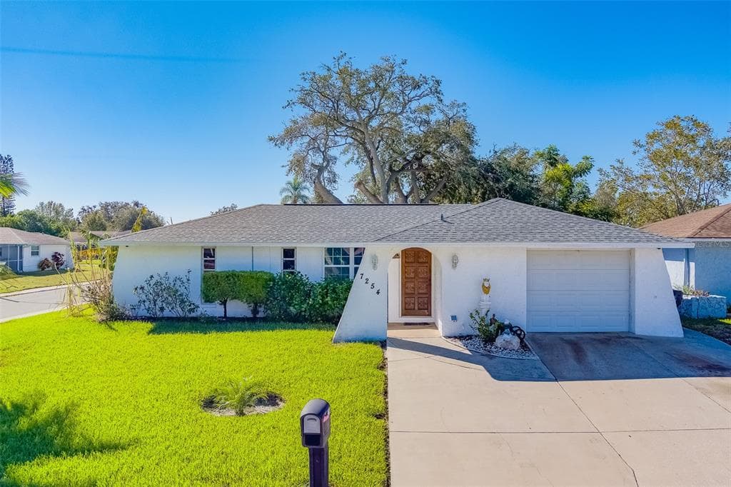 7254 STONE ROAD PORT RICHEY, FL 34668
