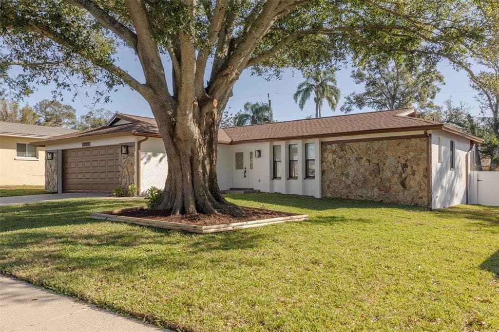 1005 OAKVIEW AVENUE CLEARWATER, FL 33756