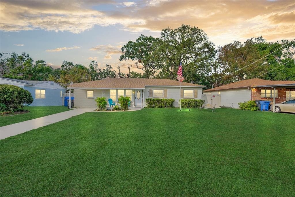 2315 CARROLL GROVE DRIVE TAMPA, FL 33612