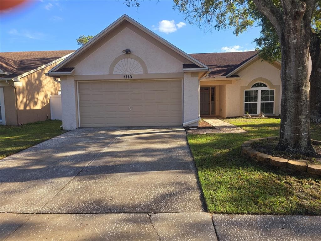 1113 BLOOM HILL AVENUE VALRICO, FL 33596