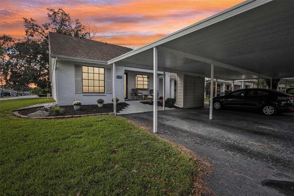 7631 BLOOMINGDALE DRIVE