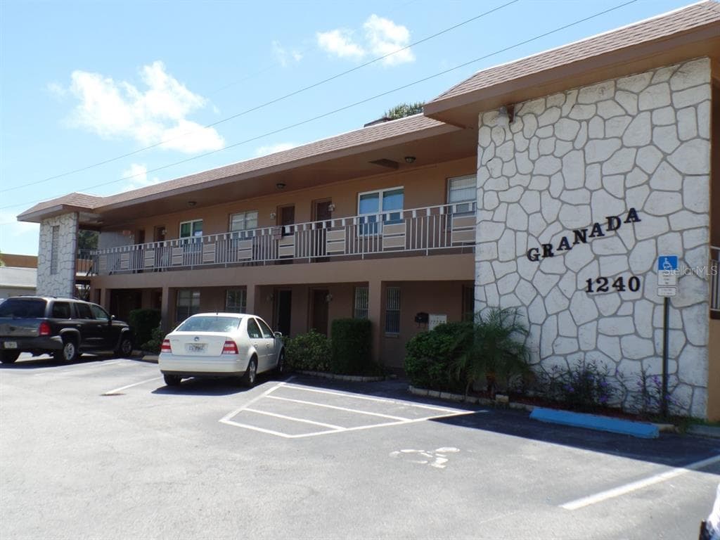 1240 70TH STREET N UNIT 7 ST PETERSBURG, FL 33710