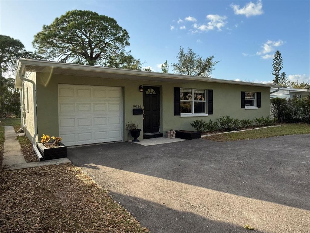 9026 1ST STREET N ST PETERSBURG, FL 33702