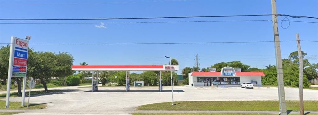 4504 SE FEDERAL HIGHWAY STUART, FL 34997
