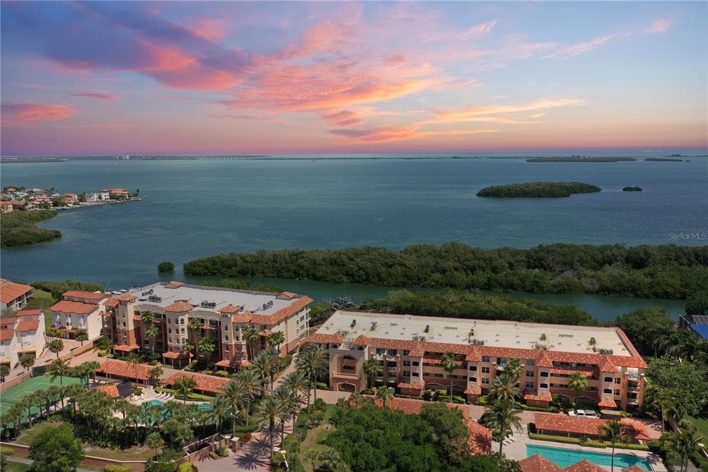 1695 PINELLAS BAYWAY S UNIT E6 ST PETERSBURG, FL 33715