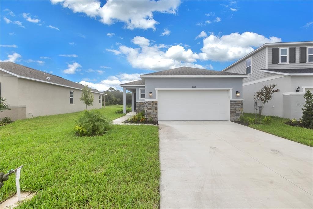 9168 SANDY BLUFFS CIRCLE PARRISH, FL 34219