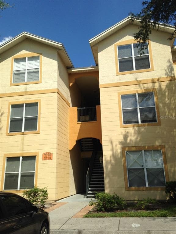 5608 PINNACLE HEIGHTS CIRCLE UNIT 208 TAMPA, FL 33624