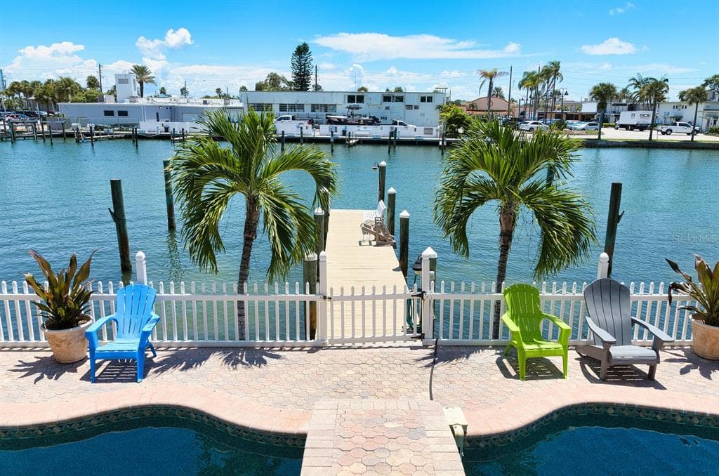 125 110TH AVENUE UNIT 3 TREASURE ISLAND, FL 33706