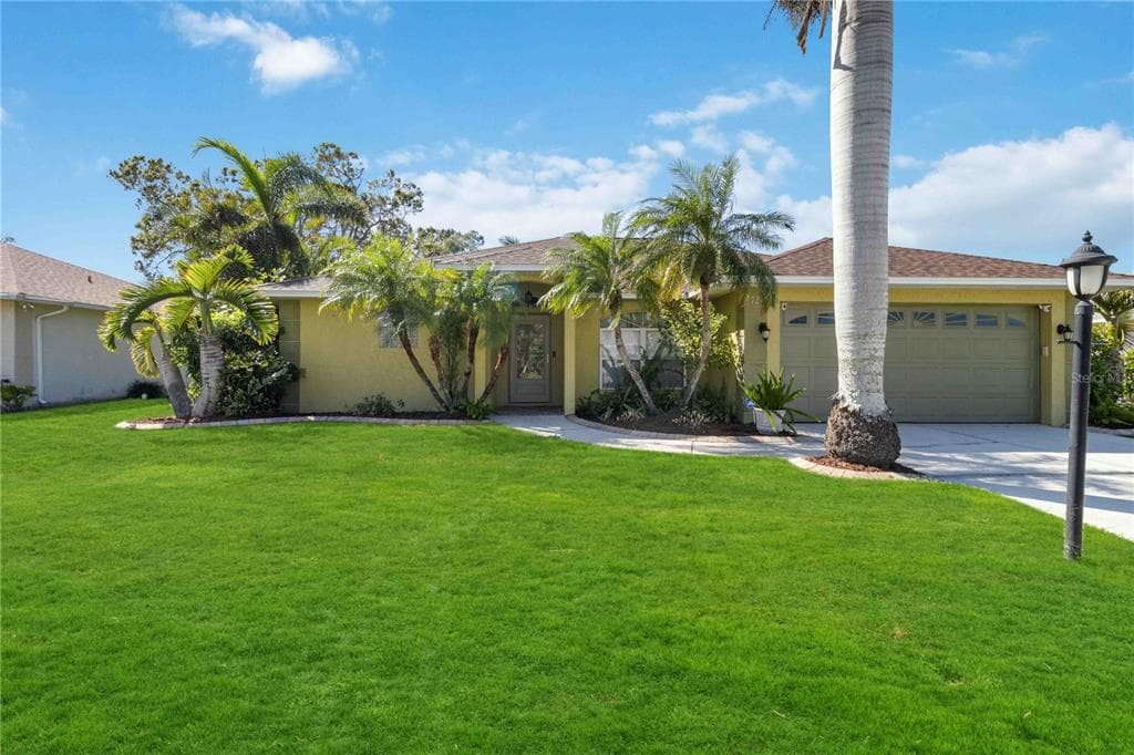 7724 37TH STREET E SARASOTA, FL 34243