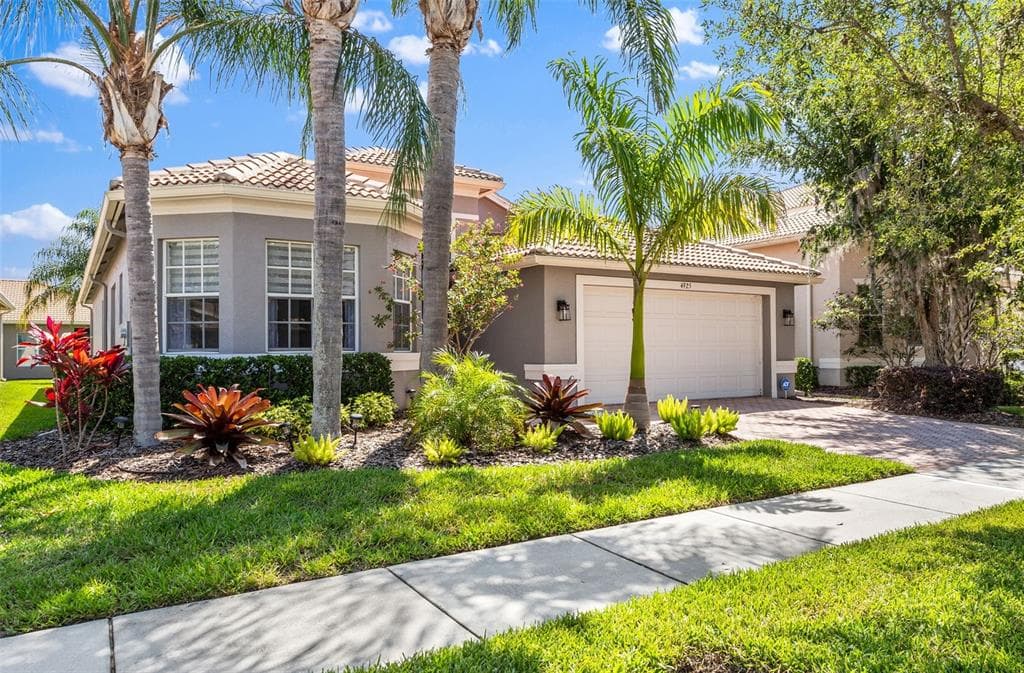 4925 SANDY BROOK CIRCLE WIMAUMA, FL 33598