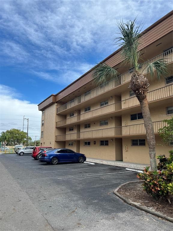 5820 N CHURCH AVENUE UNIT 157 TAMPA, FL 33614