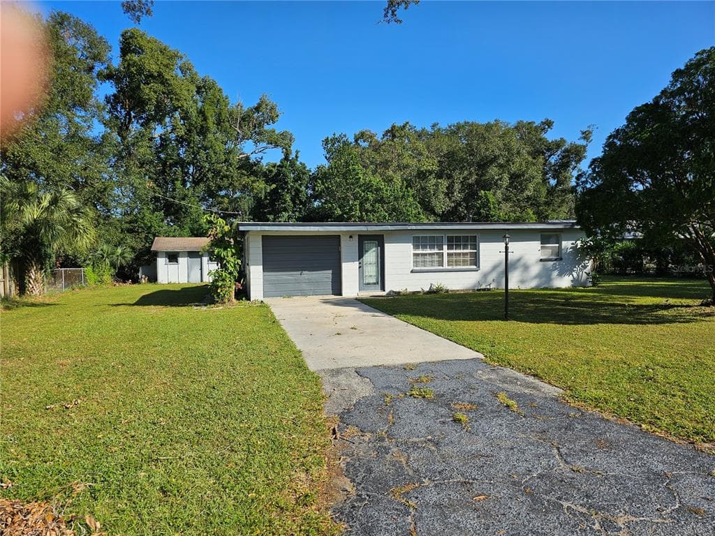 1008 ORANGEWALK DRIVE BRANDON, FL 33511