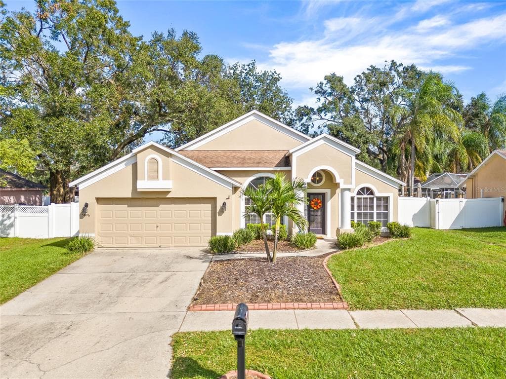 5806 ERHARDT DRIVE