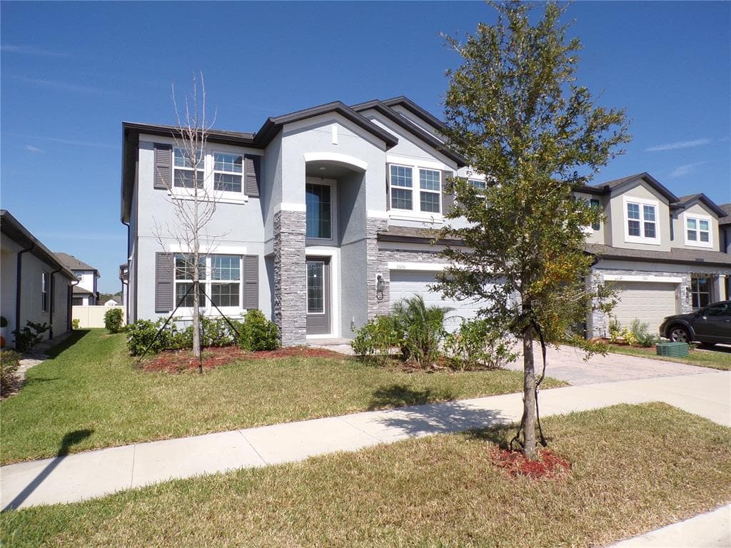 33251 SYCAMORE LEAF DRIVE WESLEY CHAPEL, FL 33545