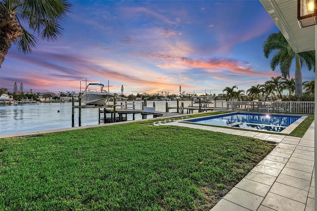 66 DOLPHIN DRIVE TREASURE ISLAND, FL 33706
