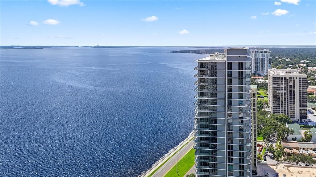 2912 W SANTIAGO STREET UNIT 703 TAMPA, FL 33629