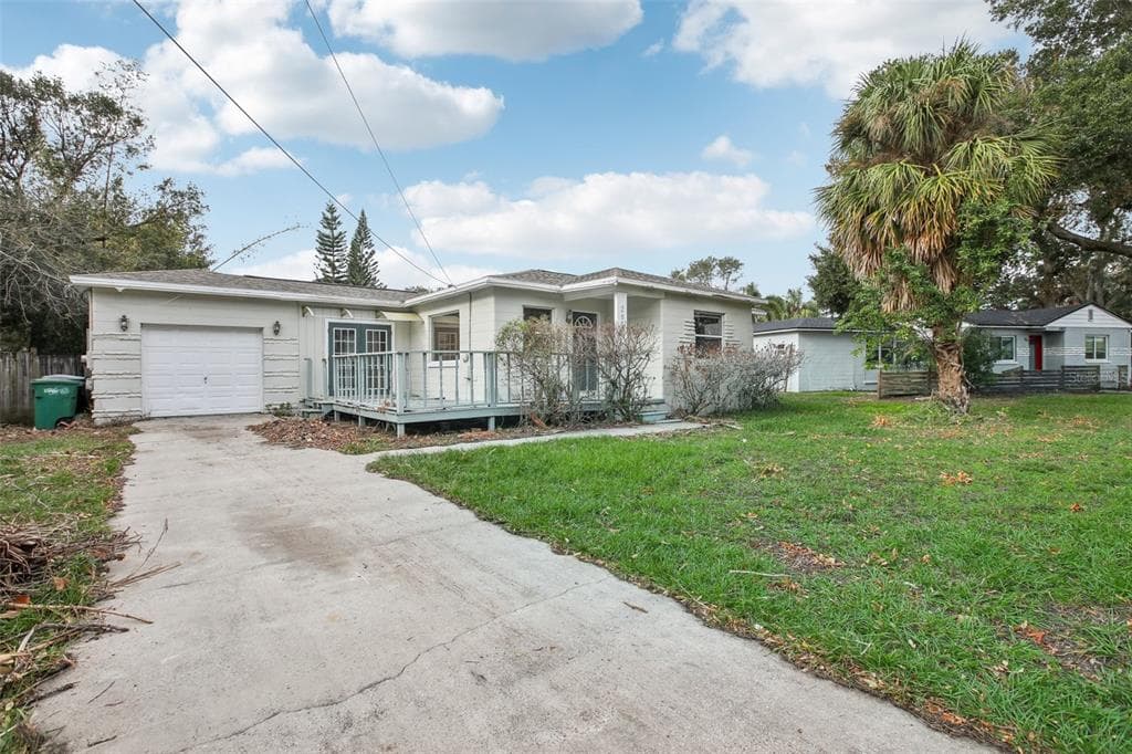 2810 W FOSTER AVENUE S TAMPA, FL 33611