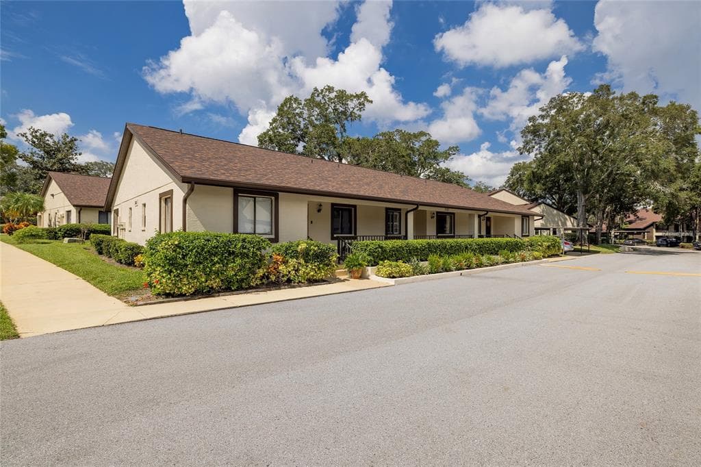 3581 MAGNOLIA RIDGE 802 UNIT B PALM HARBOR, FL 34684